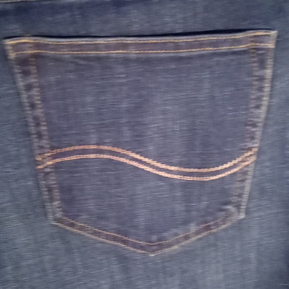 Lee Women's Regular Fit Flex Motion Indigo BootCut Mid Rise Jeans Size 16 Medium - Picture 9 of 14